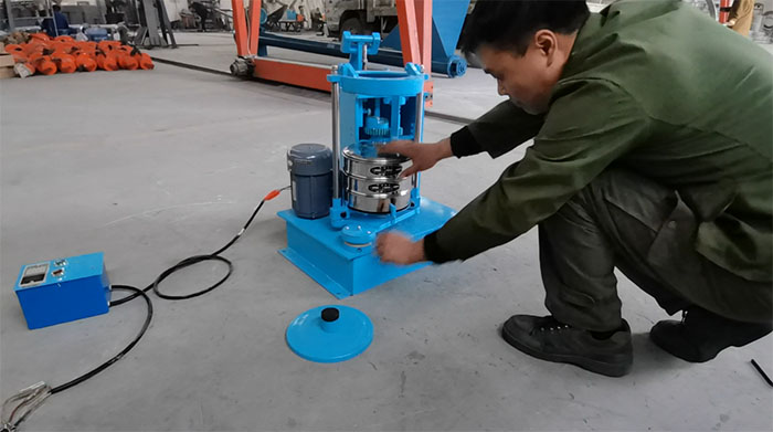 標準振篩機使用注意事項。